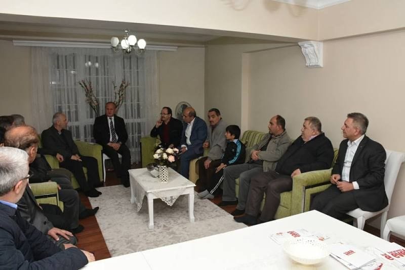 BAŞKAN REFERANDUM ZİYARETLERİ YAPIYOR