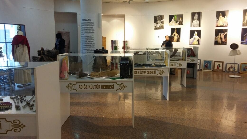 ÇERKES ETNOGRAFYA SERGİSİ AÇILDI