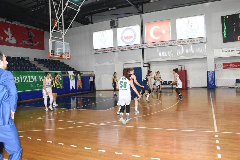 KIZLAR 10'UNCU MAÇA ÇIKACAK