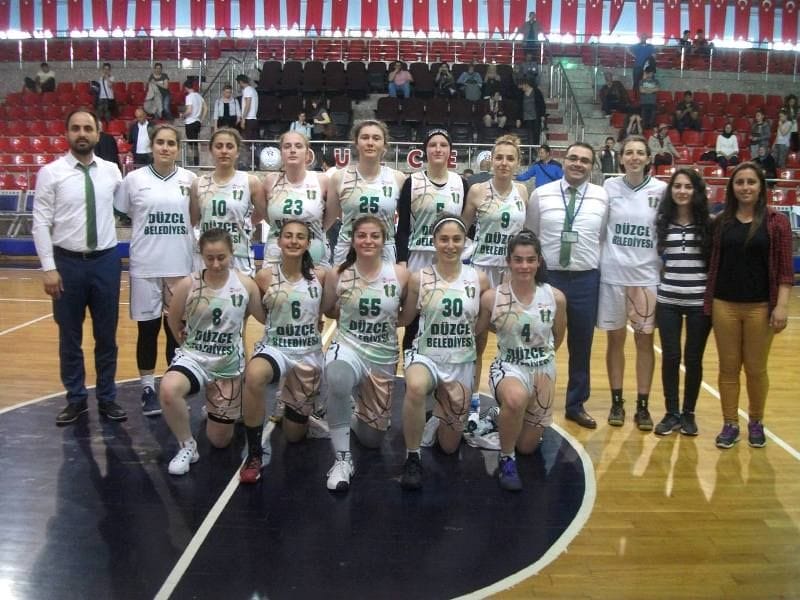 KIZ BASKETBOL TAKIMININ BAŞARISI