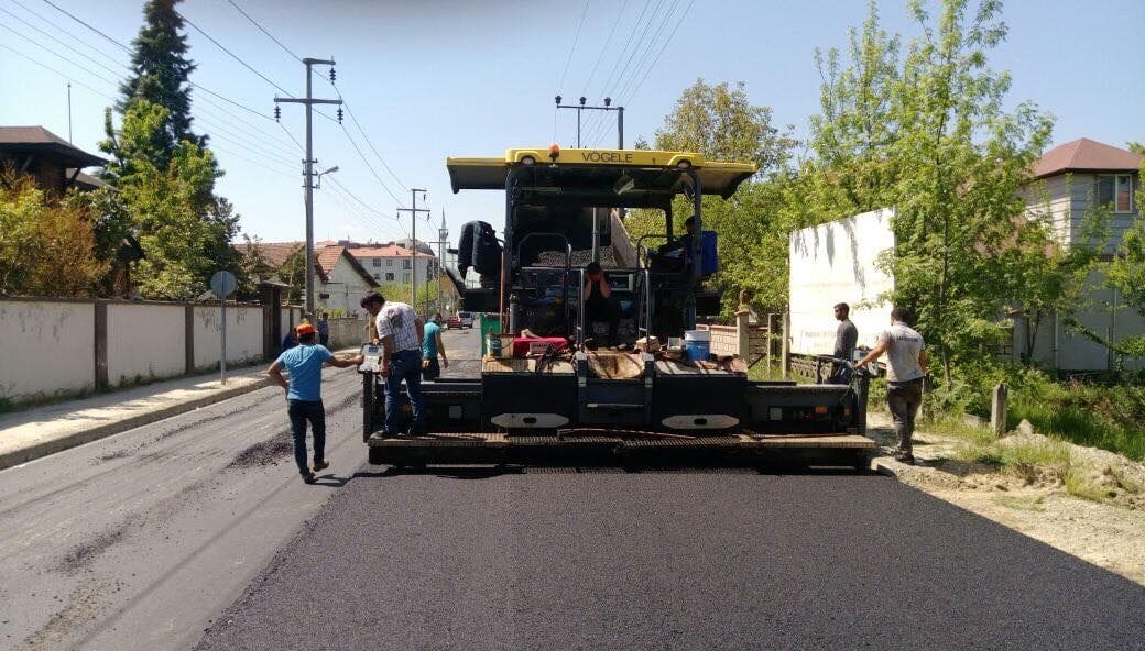 DERELİ TÜTÜNCÜ VE CUMHURİYET MAHALLESİ ASFALTLANDI
