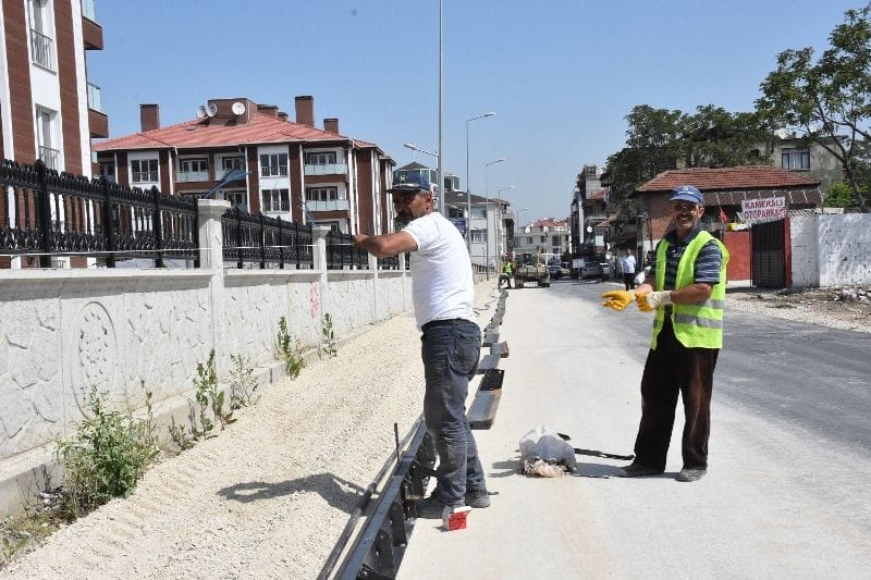 TOKİ KALDIRIMLARI YAPILIYOR