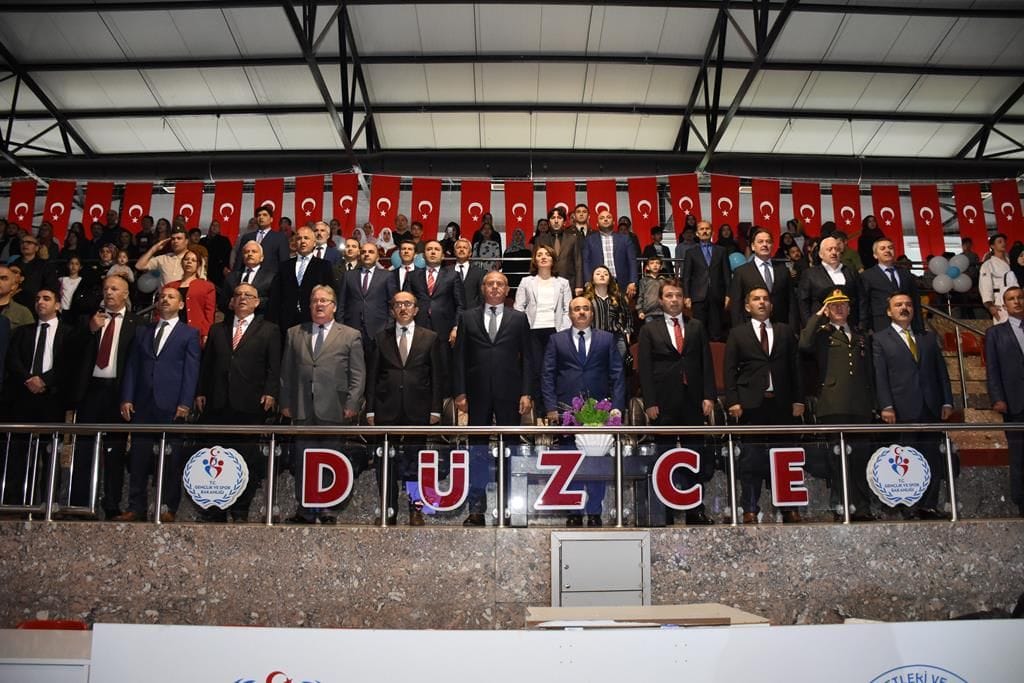 GENÇLİK VE SPOR BAYRAMI KUTLANDI
