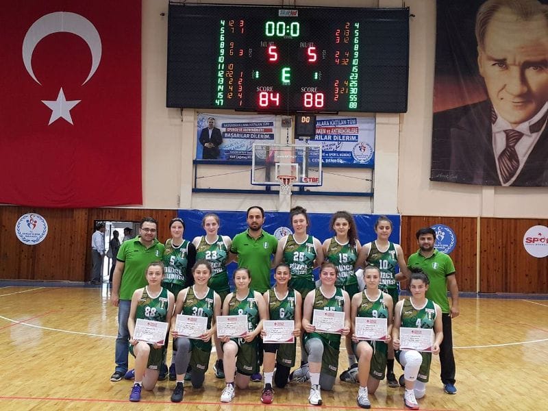 KIZLARIN BAŞARISI GURURLANDIRDI