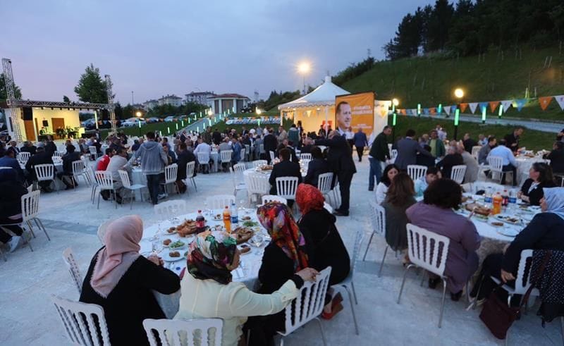 AK PARTİ İFTARDA BULUŞTU
