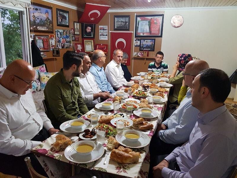 BAŞKAN KELEŞ, ŞEHİT AİLESİYLE İFTAR AÇTI