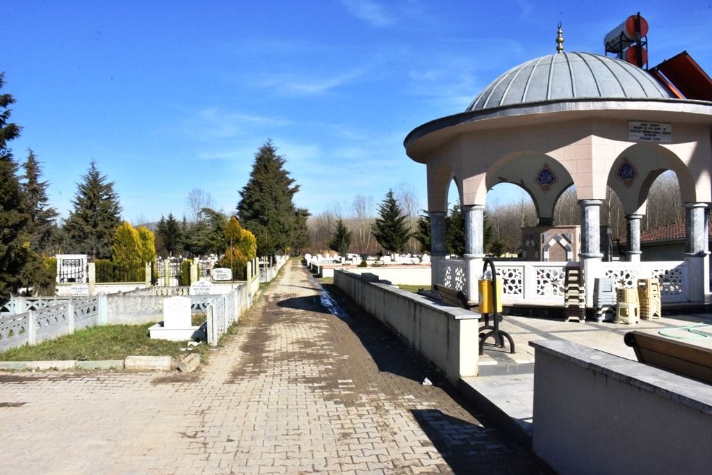 TÜRBELERE BAKIM YAPILACAK