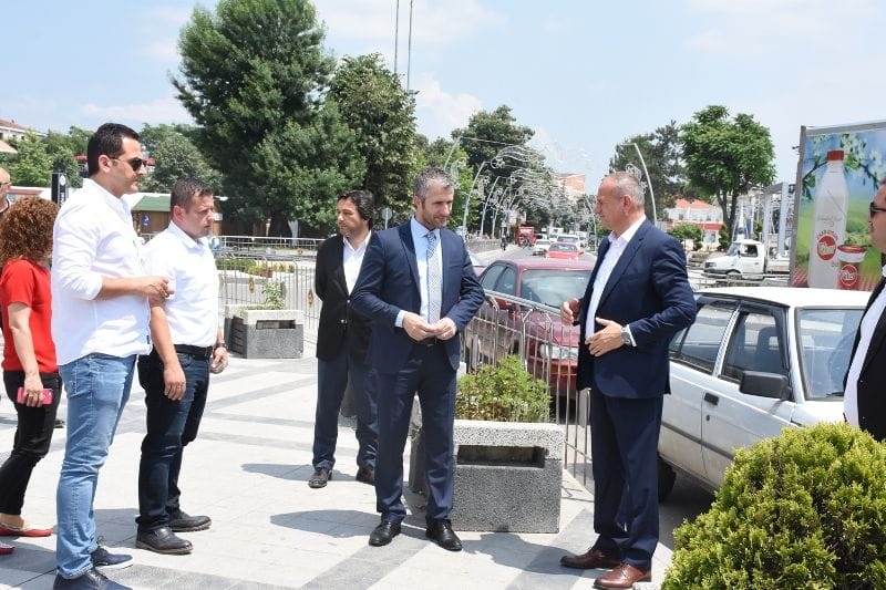 BELEDİYE TÜM MESAİSİNİ VERİYOR