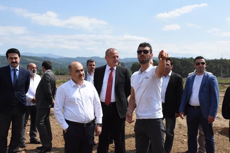 YARIŞ PİSTİ ALANINDA İNCELEME