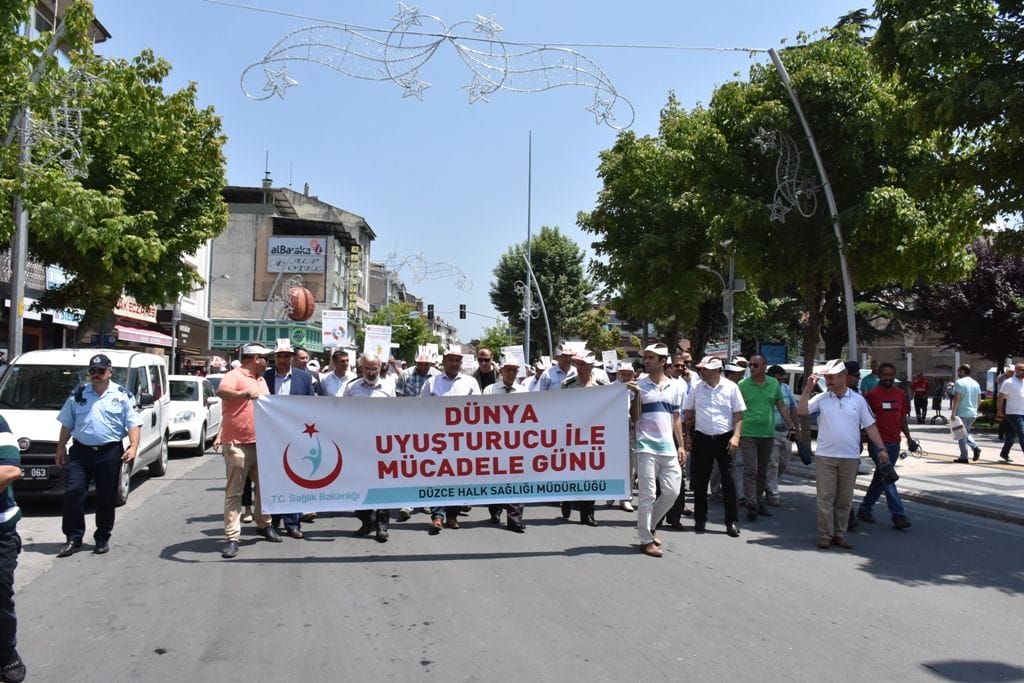 UYUŞTURUCUYA HAYIR YÜRÜYÜŞÜ