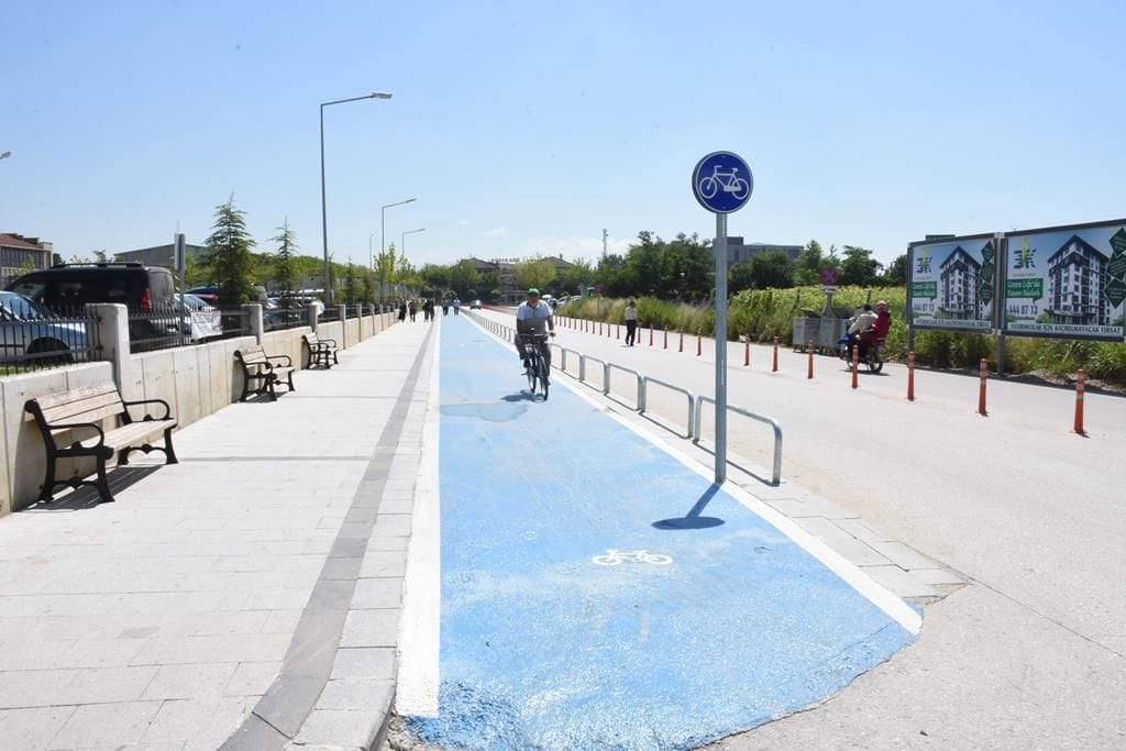 BİSİKLET YOLLARI DÜZCE’Yİ SARIYOR