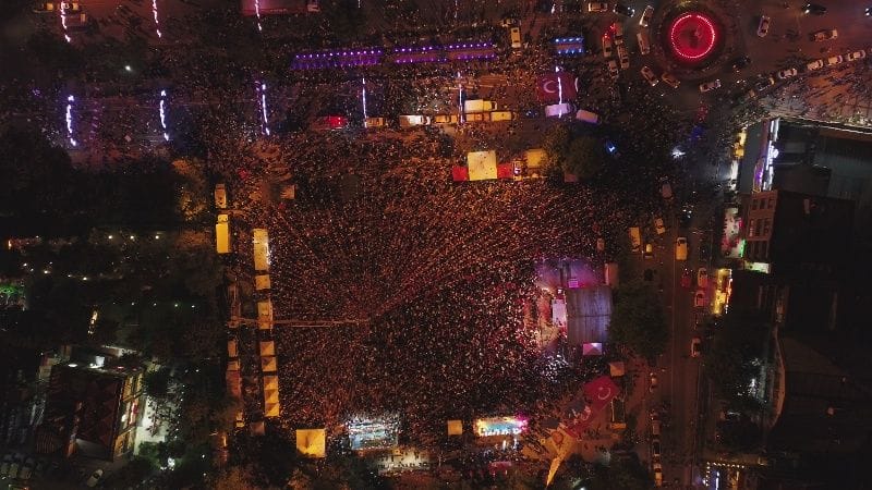 DEMOKRASİ İNANCINI BİR KEZ DAHA GÖSTERDİK