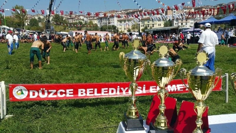 BAŞPEHLİVANLAR DÜZCE'YE GELİYOR