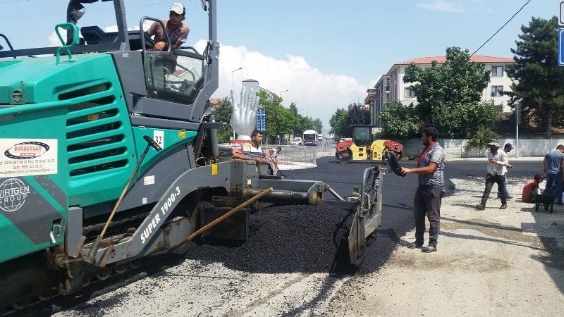 ELA BAHRİYE ORAL CADDESİ ASFALTLANIYOR