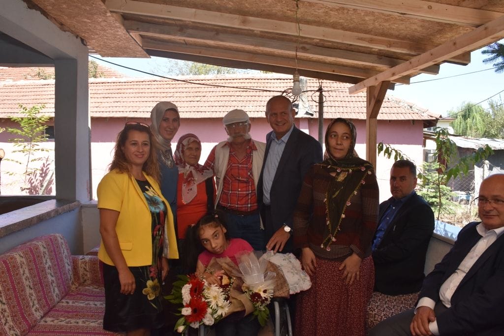 BAŞKAN KELEŞTEN YAŞLILARA BAYRAM ZİYARETİ
