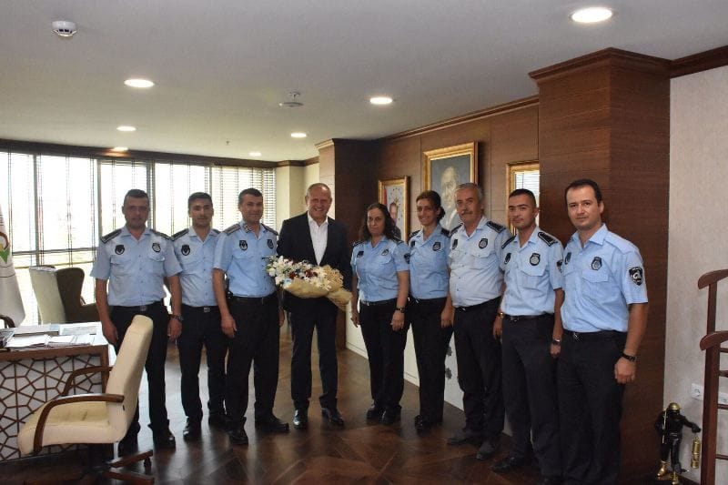 HER ZAMAN HALKIN İÇİNDELER