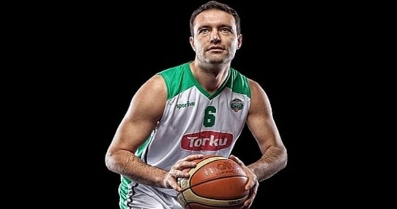 BASKETBOL TAKIMINA YENİ TRANSFER