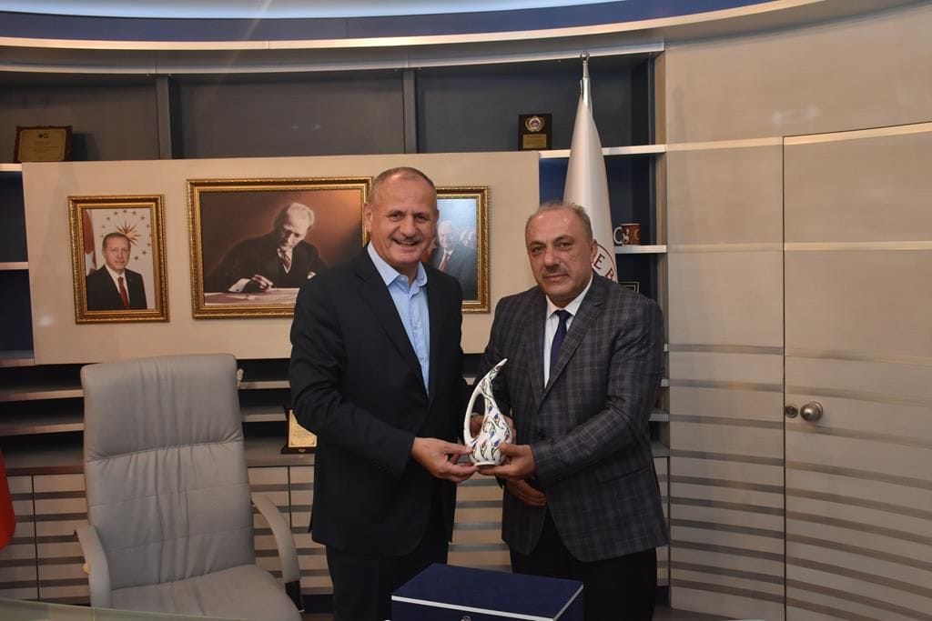 RAFTİNG MİLLİ TAKIMI BAŞKAN KELEŞ’İ ZİYARET ETTİ