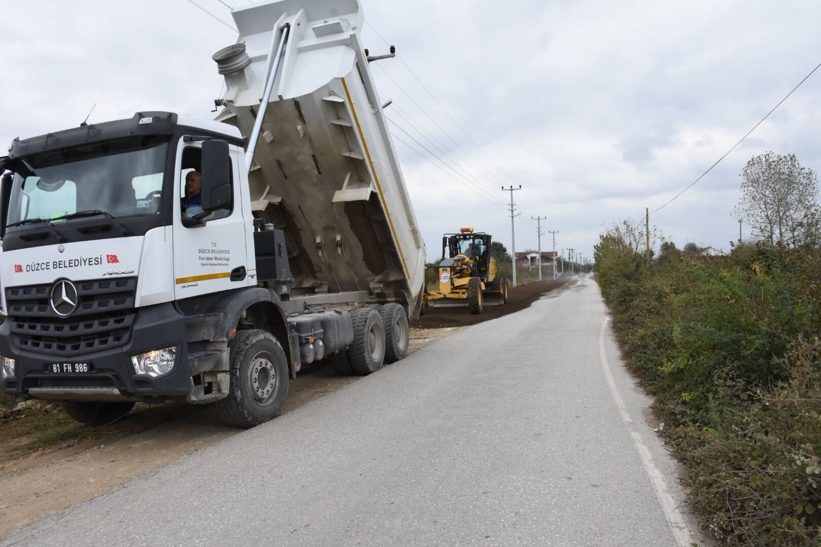 ÇAMKÖY MAHALLESİNDE YOL GENİŞLETME BAŞLADI