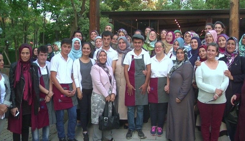 ALMAN HEYETİN KUSURSUZ KAFE ZİYARETİ