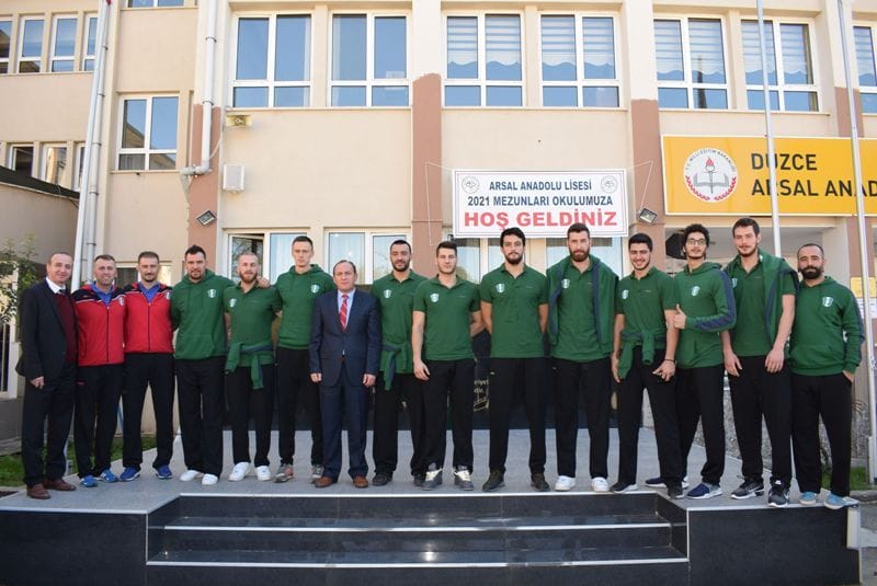 MAÇA DAVET ETTİLER