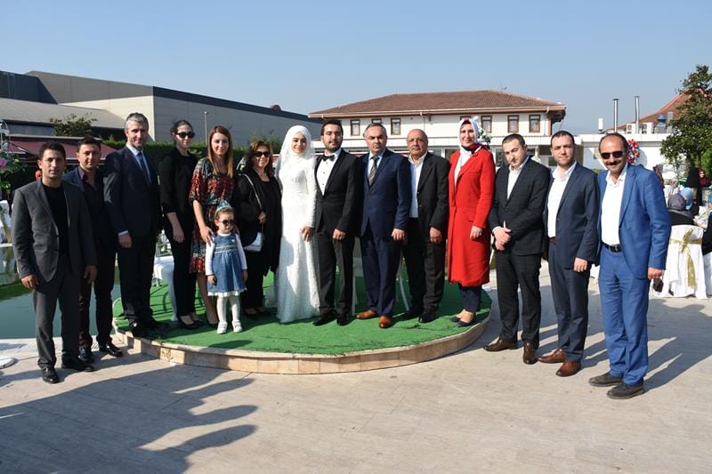 BAŞKAN DURSUN AY KIZINI EVLENDİRDİ