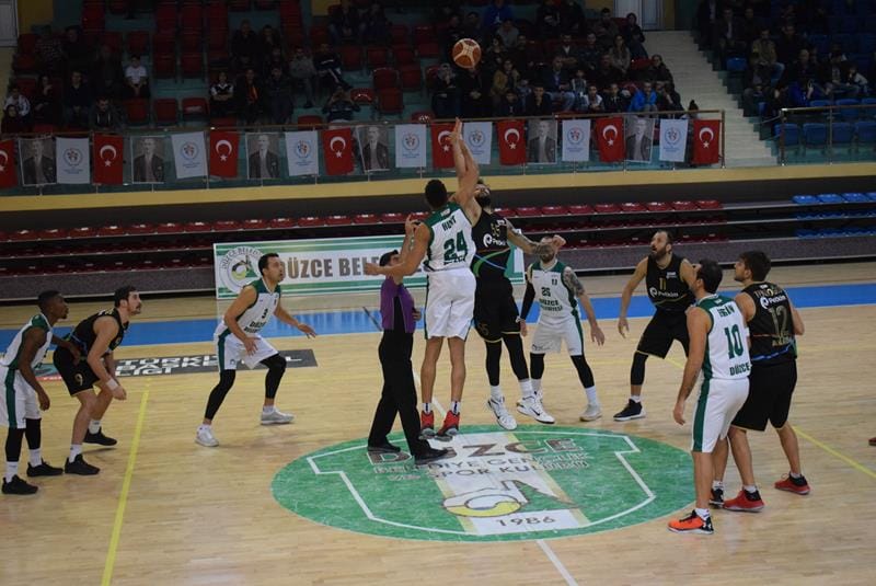 PETKİM MAÇINDA GALİBİYET