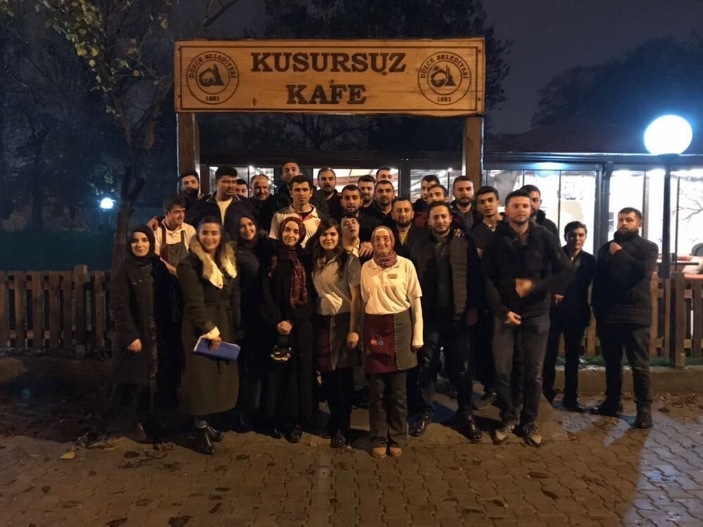 KUSURSUZ KAFE’DE AĞIRLANDILAR
