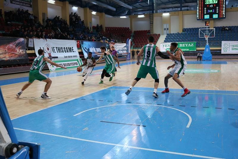 BASKETBOLDA RAHAT GALİBİYET