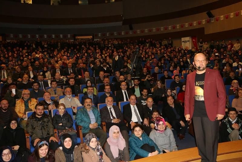 TALHA UĞURLUEL KUDÜS’Ü ANLATTI