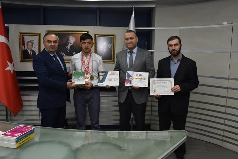 BİLEK ŞAMPİYONLARI BAŞKANI ZİYARET ETTİ