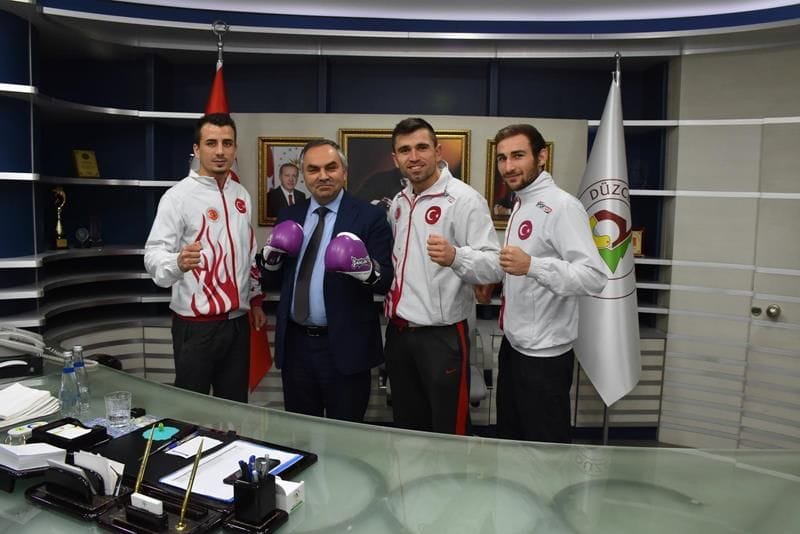 MUAY THAİ TAKIMINDAN BAŞKAN’A ZİYARET