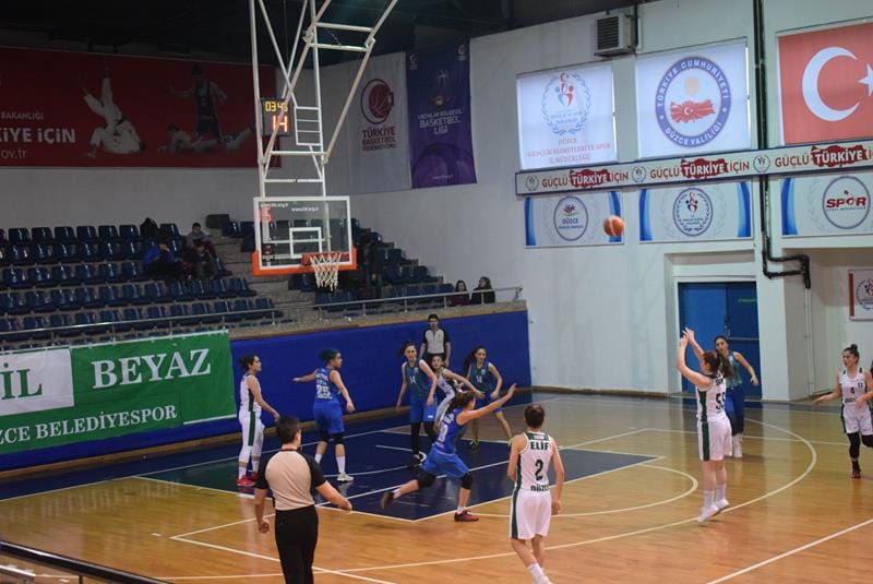 KIZLAR DEPLASMANA GİDİYOR
