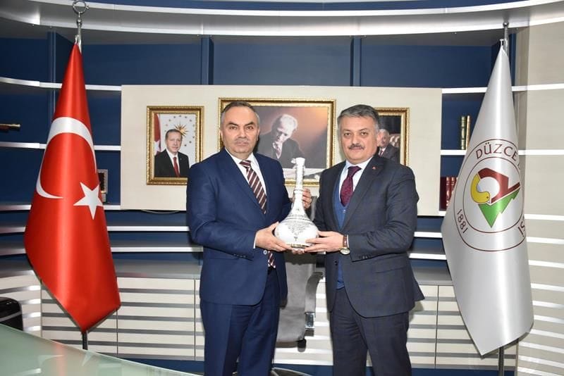 BALIKESİR VALİSİ DÜZCE’YE GELDİ