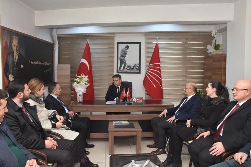 BAŞKAN AY CHP TEŞKİLATINI ZİYARET ETTİ