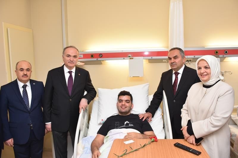 BAKAN FARUK ÖZLÜ DÜZCE’DE AÇILIŞLAR YAPTI