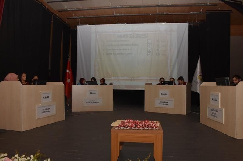 BİLGİ YARIŞMASI BAŞLADI