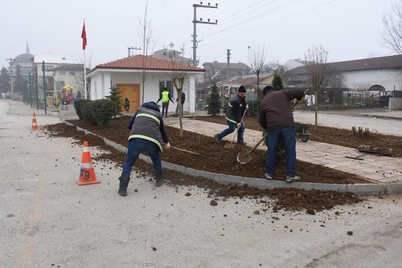 ÇEVRE DÜZENLEMELERİ YAPILIYOR