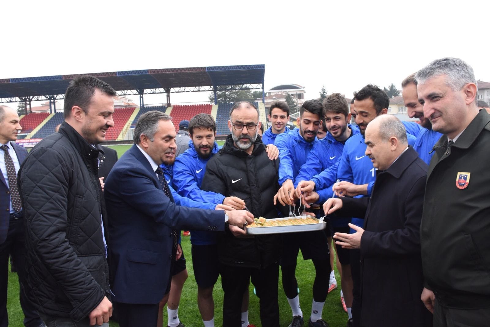 DÜZCESPOR’A DESTEK ZİYARETİ