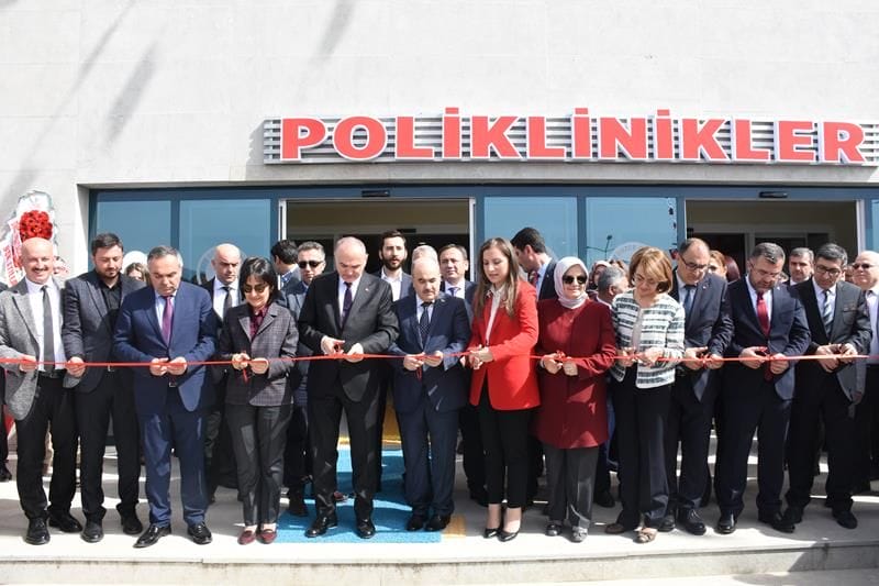 ÜNİVERSİTE HASTANESİNİN YENİ BİNASI AÇILDI