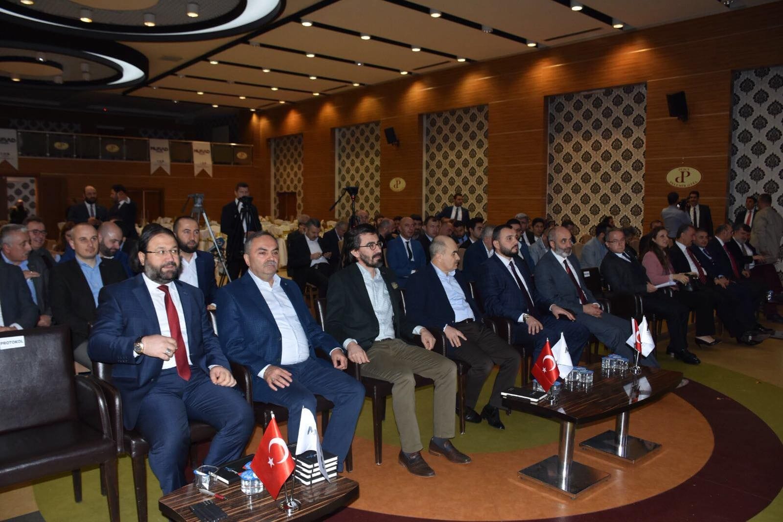 SEKTÖRÜN İHTİYAÇLARI DEĞERLENDİRİLDİ