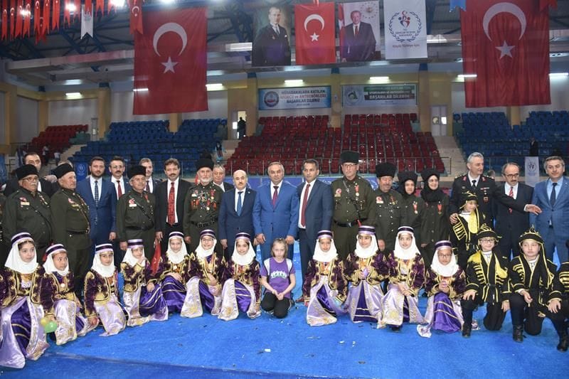 98. YIL COŞKU İLE KUTLANDI