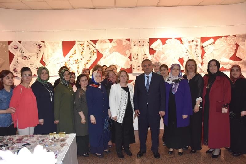 EL EMEKLERİ GÖRENLERİ HAYRAN BIRAKTI