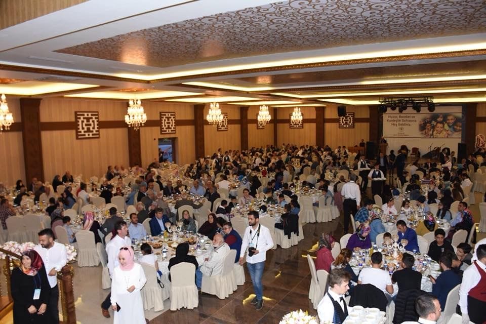 “BİZ BÜYÜK BİR AİLEYİZ”