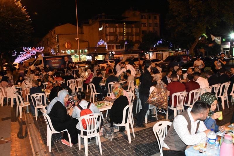 KADİR GECESİ DUALARLA İDRAK EDİLDİ