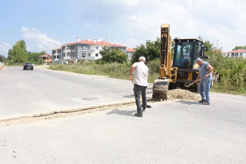 BOZUK YOLLAR ONARILIYOR
