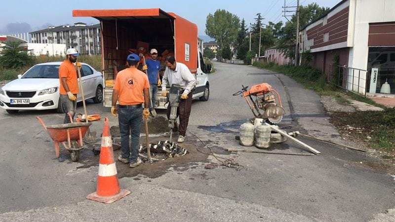 EKİPLER MAHALLELERDE ÇALIŞMALARA DEVAM EDİYOR