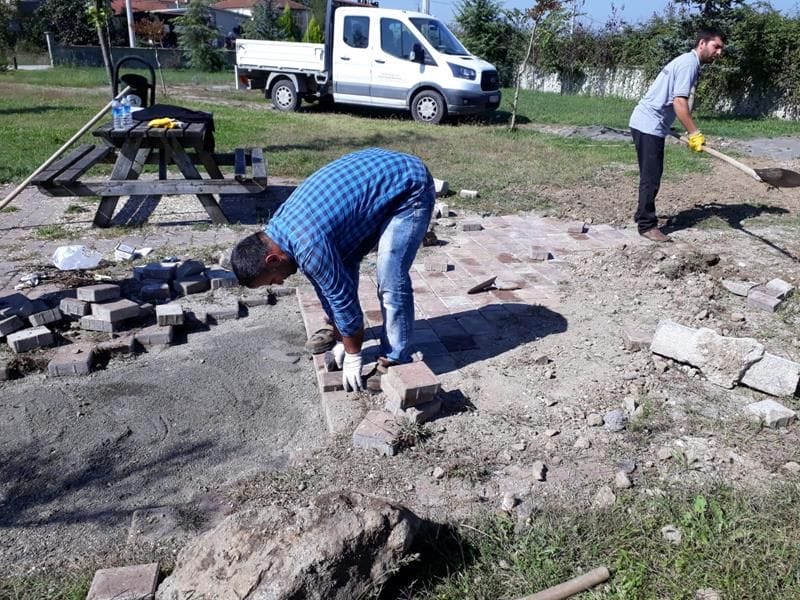 YENİ MAHALLE PARKI TAŞ DÖŞENDİ