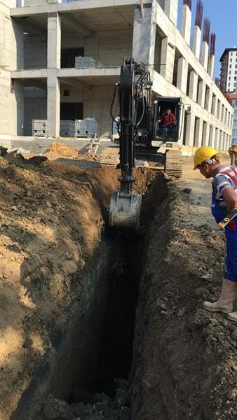 KANALİZASYON ÇALIŞMASI HIZ KESMEDEN DEVAM EDİYOR