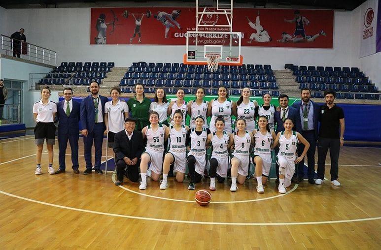 İLK MAÇ DEPLASMANDA